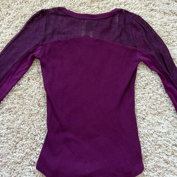 EUC Lucky Brand Lace Detailed Top in Plum Purple, XS - Picture 4 of 5